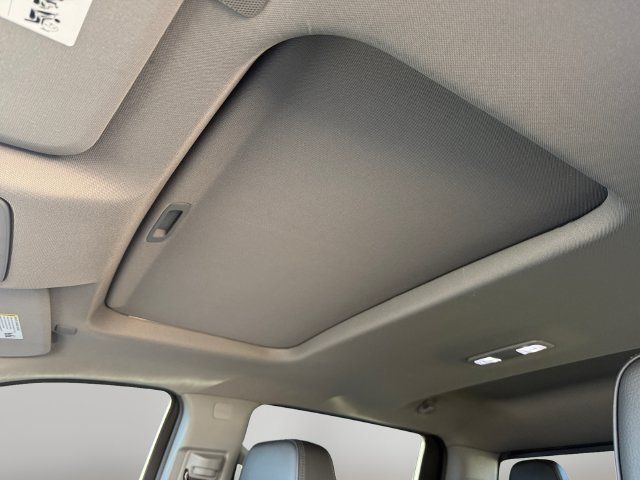 Used 2024 GMC Sierra 1500 Denali AWD/4WD image 12