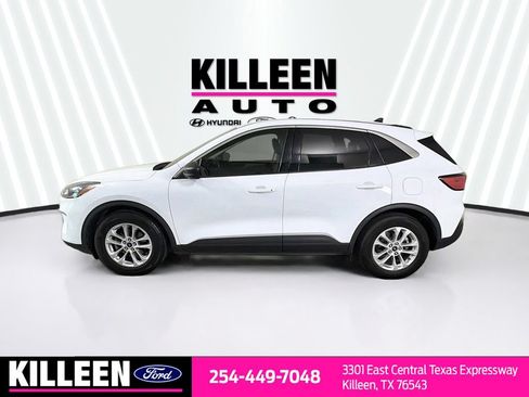 Used 2022 Ford Escape SE w/ Convenience Package FWD image 4