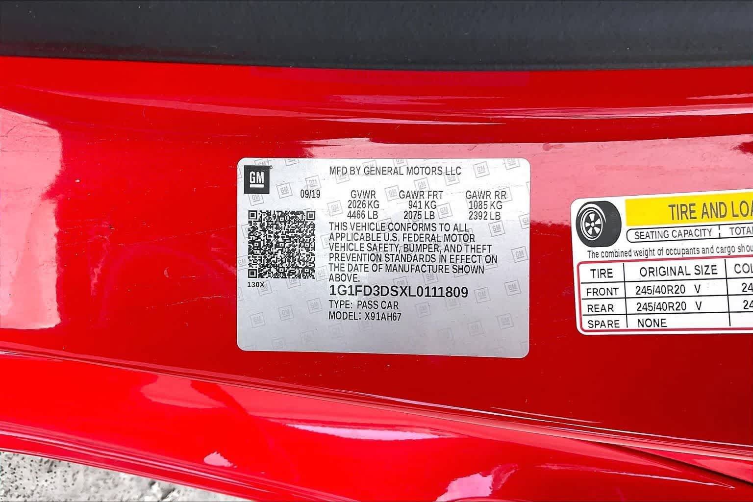 Used 2020 Chevrolet Camaro LT w/ Technology Package RWD image 19