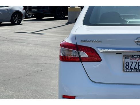 Used 2015 Nissan Sentra SV FWD image 15