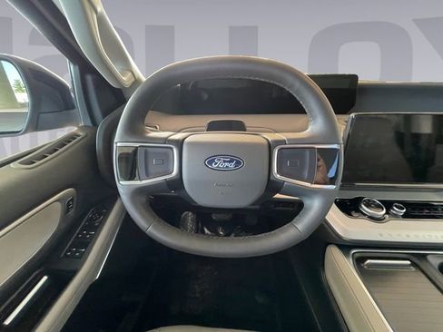 Used 2025 Ford Expedition Max Active image 13