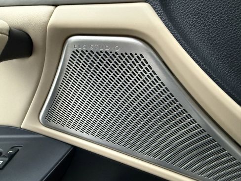 Certified 2025 Acura TLX w/ Technology Package image 22