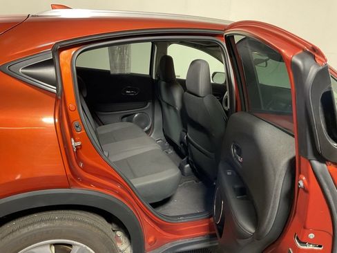 Used 2019 Honda HR-V EX image 32