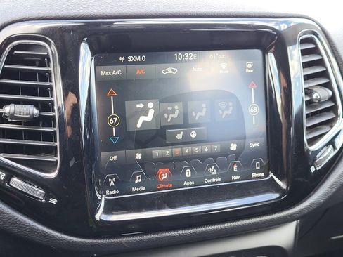 Used 2017 Jeep Compass Limited w/ Navigation Group image 20