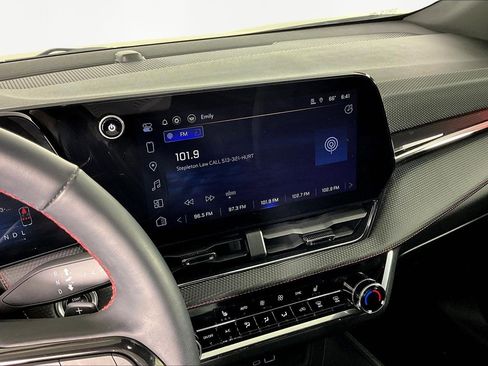 Used 2025 Chevrolet Equinox RS w/ Safety and Technology Package image 9