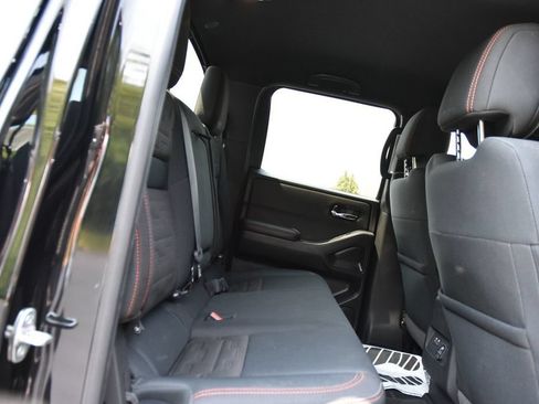 Used 2022 Nissan Frontier PRO-4X AWD/4WD image 32