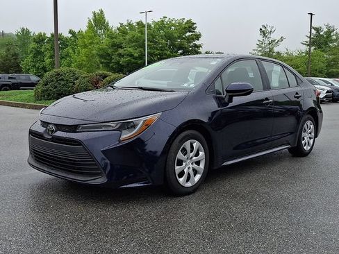 Used 2024 Toyota Corolla LE FWD image 3