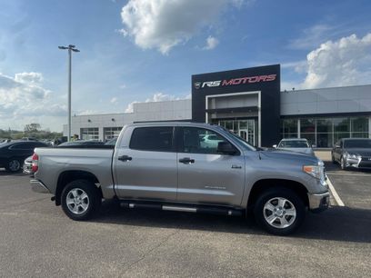 Used 2017 Toyota Tundra SR5 w/ SR5 Upgrade Package