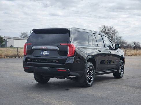 Used 2023 GMC Yukon XL AT4 w/ AT4 Premium Package image 5