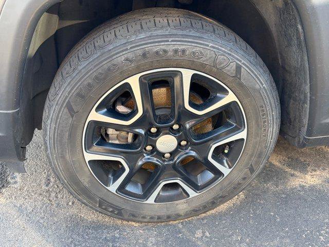 Used 2022 Jeep Compass Latitude FWD image 6