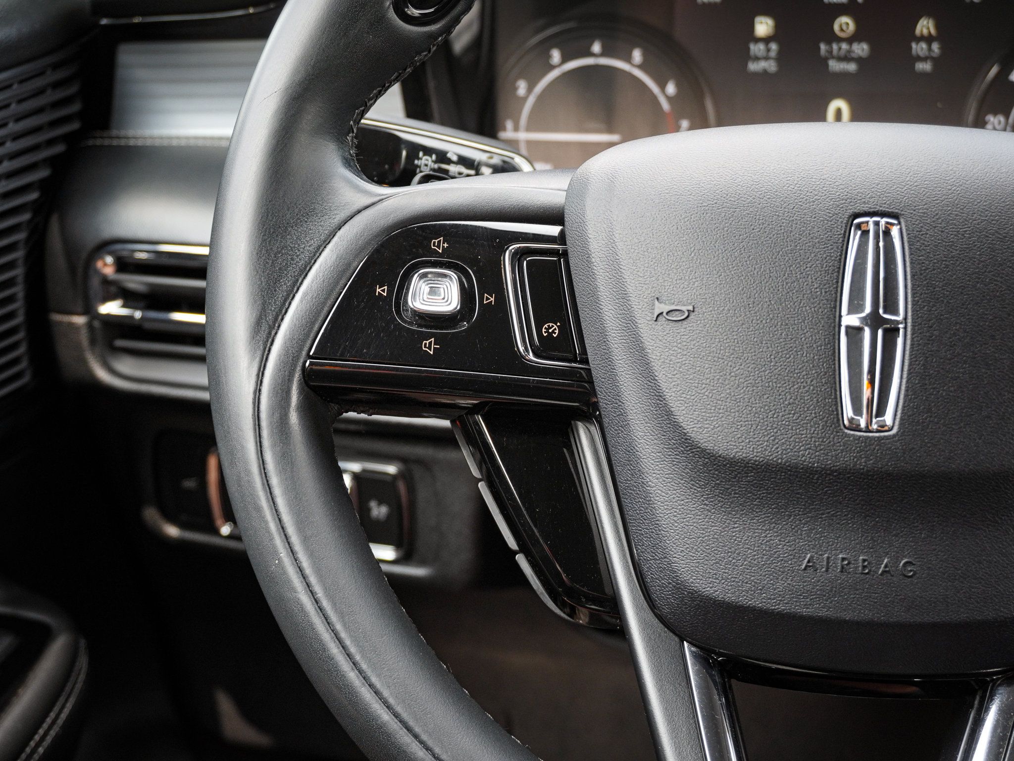 Used 2021 Lincoln Corsair FWD image 20