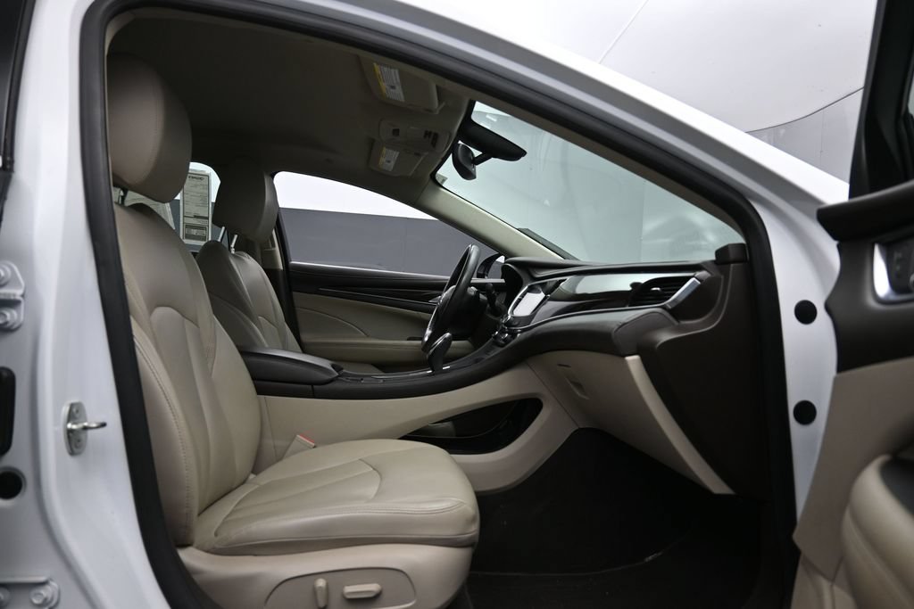 Used 2017 Buick LaCrosse Preferred FWD image 23