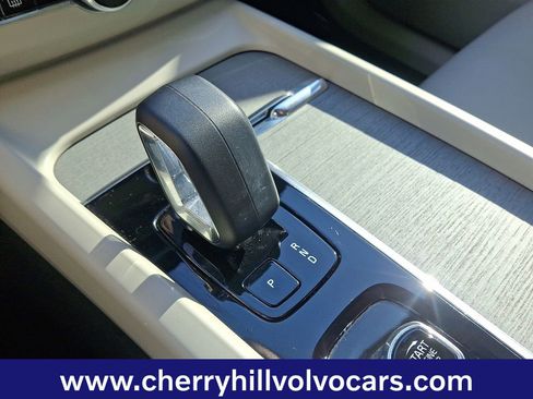 Used 2024 Volvo XC60 B5 Plus w/ Protection Package Premier image 16