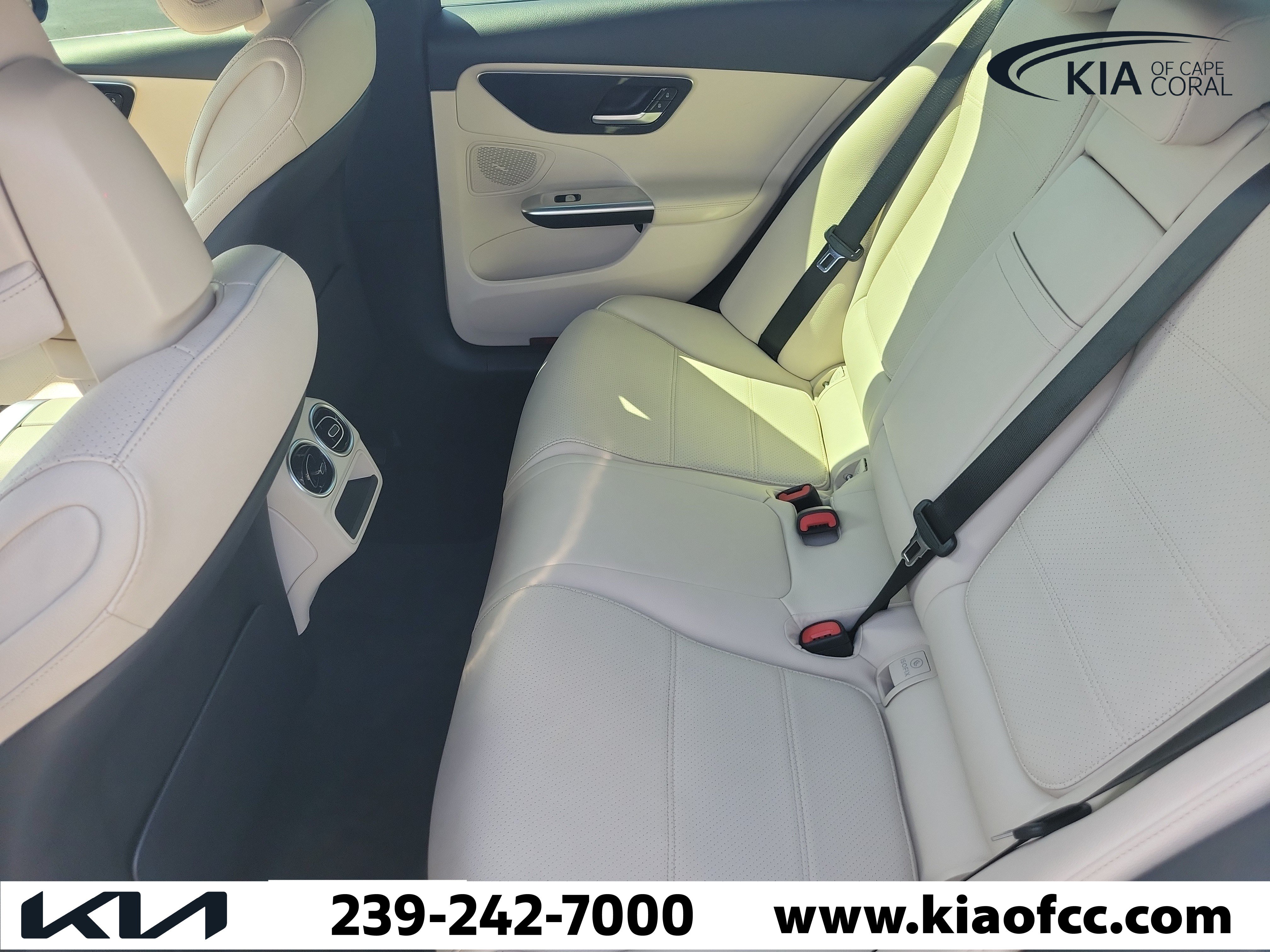 Used 2024 Mercedes-Benz C 300 Sedan image 13