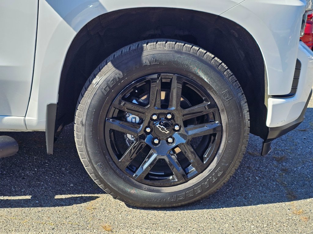 Used 2021 Chevrolet Silverado 1500 Custom w/ Rally Edition AWD/4WD image 9