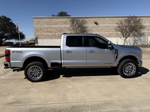Used 2023 Ford F250 Limited w/ FX4 Off-Road Package image 4