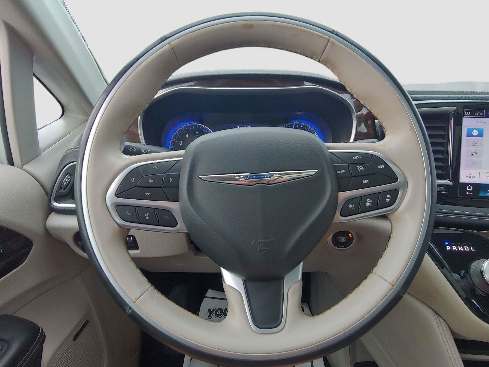 Used 2021 Chrysler Pacifica Limited w/ Premium & Safety Sphere Group AWD/4WD image 14