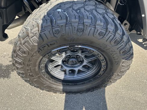 Used 2021 Jeep Wrangler Sport AWD/4WD image 28