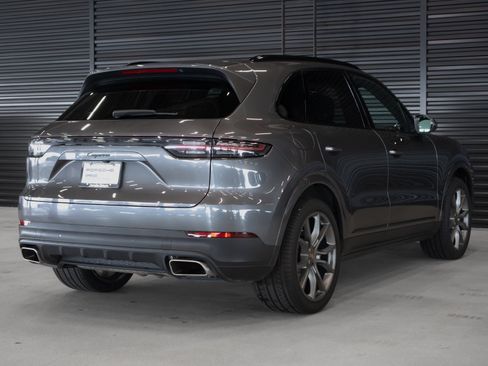 Certified 2023 Porsche Cayenne AWD/4WD image 10