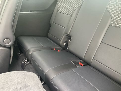 Used 2025 GMC Acadia Denali w/ Super Cruise Package FWD image 40