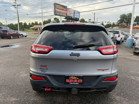Used 2014 Jeep Cherokee Trailhawk w/ Comfort/Convenience Group AWD/4WD image 7