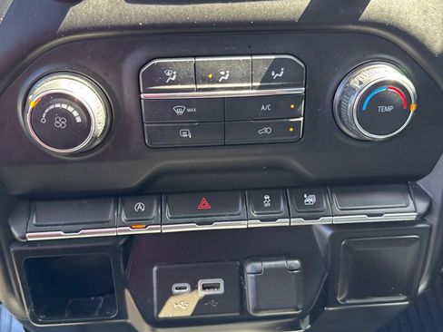 Used 2020 Chevrolet Silverado 1500 LT w/ Trailering Package image 12