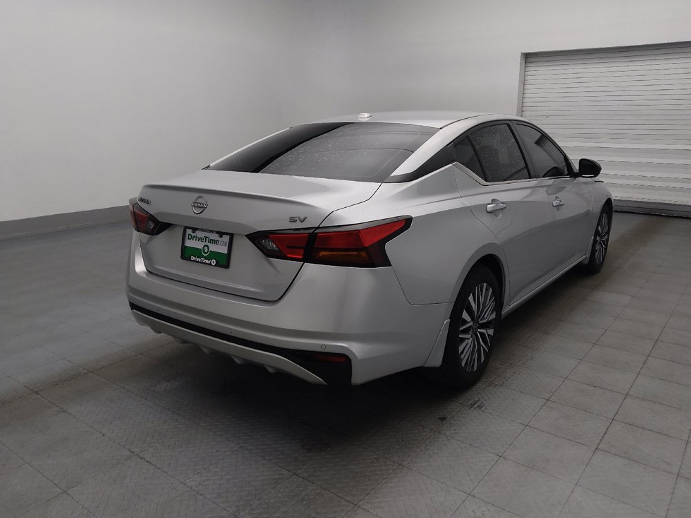 Used 2024 Nissan Altima 2.5 SV FWD image 9