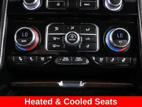 Used 2023 GMC Yukon Denali Ultimate w/ LPO, Floor Liner Package AWD/4WD image 4