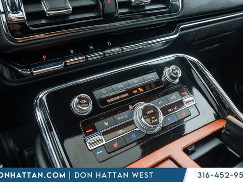 Used 2021 Lincoln Navigator L Reserve RWD image 9