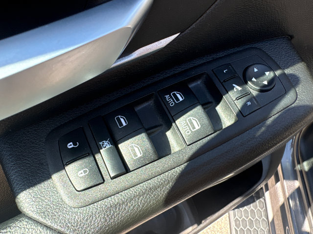 Used 2023 RAM 1500 Big Horn AWD/4WD image 13