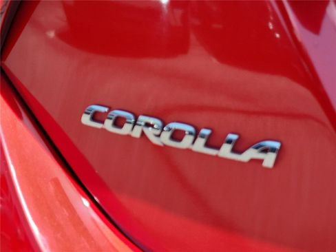 Used 2016 Toyota Corolla LE FWD image 7