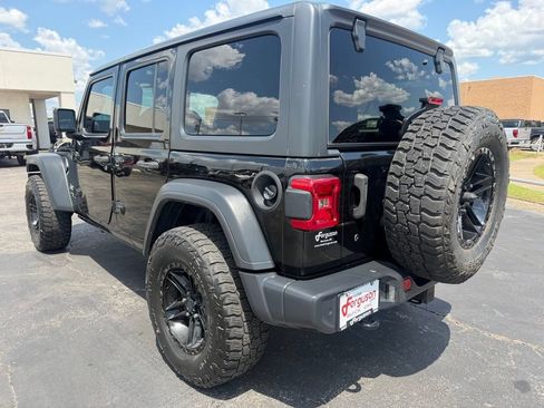 Used 2018 Jeep Wrangler Unlimited Sport S AWD/4WD image 15