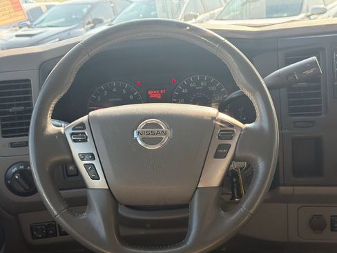 Used 2018 Nissan NV 3500 SL RWD image 14