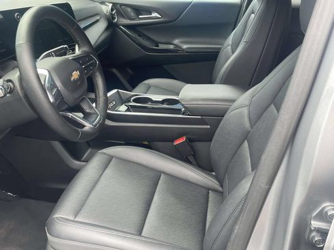 Used 2025 Chevrolet Equinox LT w/ Convenience Package II AWD/4WD image 12