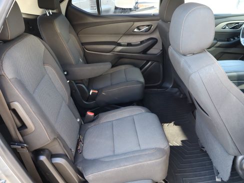 Used 2019 Chevrolet Traverse LT FWD image 35