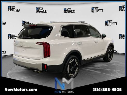 Used 2023 Kia Telluride S AWD/4WD image 5