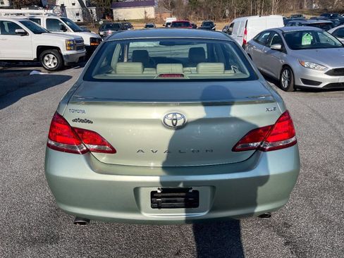 Used 2005 Toyota Avalon XLS image 5