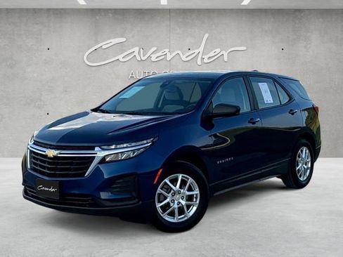 Used 2022 Chevrolet Equinox LS FWD image 1