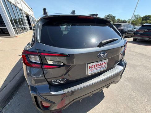 Used 2025 Subaru Crosstrek 2.5i Limited AWD/4WD image 8