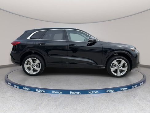 Certified 2025 Audi Q5 Premium Plus w/ Premium Plus image 3