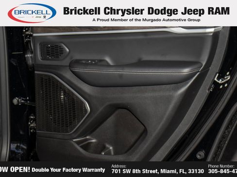 New 2026 Jeep Grand Cherokee Altitude image 13