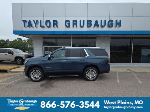 New 2026 Chevrolet Tahoe Premier w/ Sun And Tow Package AWD/4WD image 1