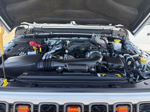 Used 2024 Jeep Gladiator Mojave w/ Convenience Group AWD/4WD image 26