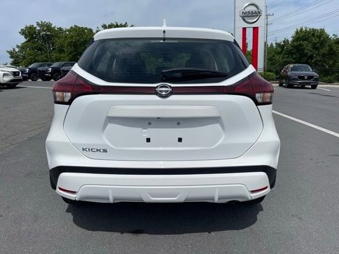 New 2025 Nissan Kicks Play S image 6