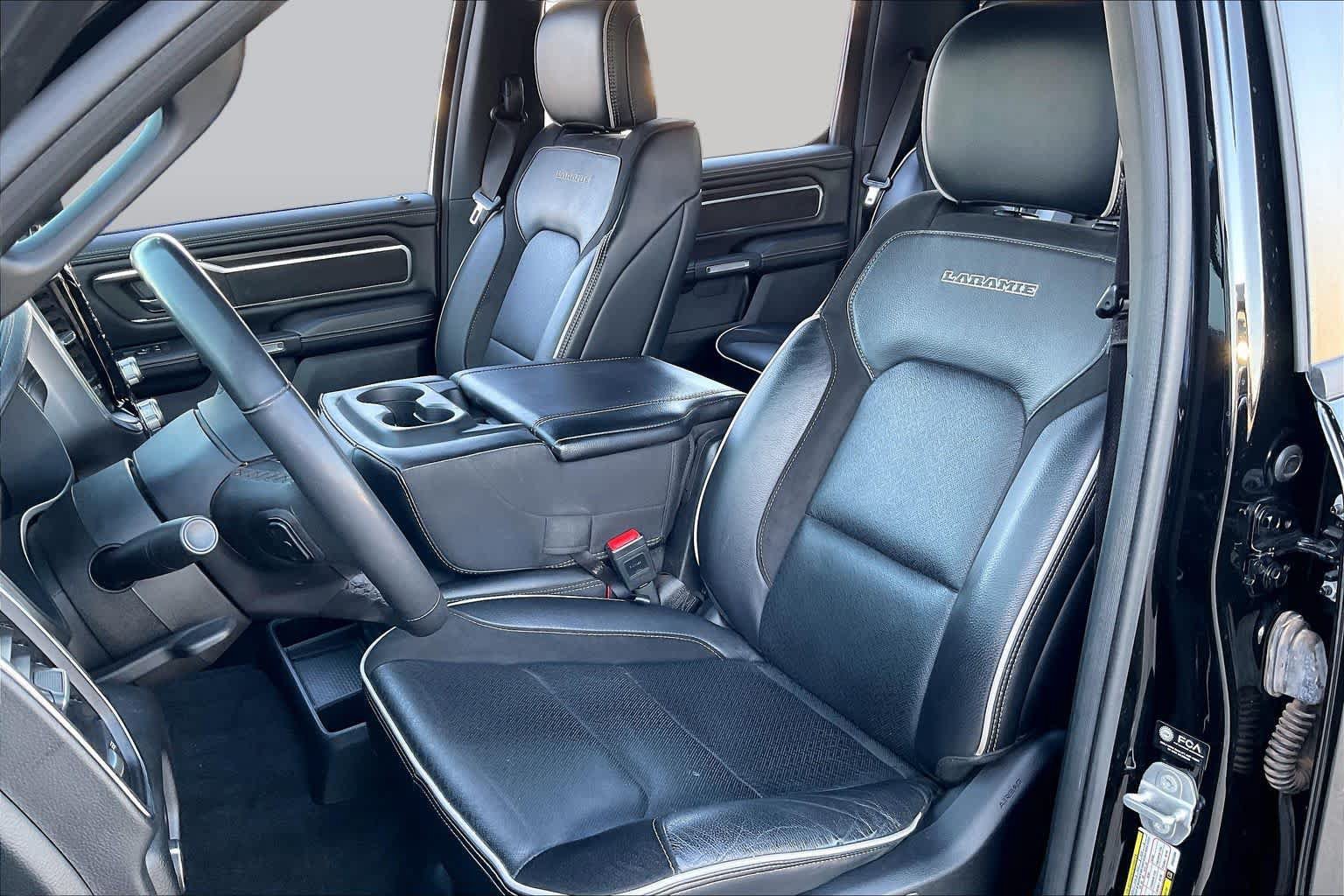 Used 2025 RAM 1500 Laramie AWD/4WD image 9