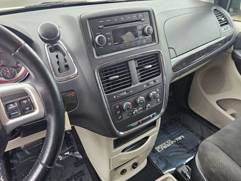 Used 2013 Dodge Grand Caravan SE FWD image 27