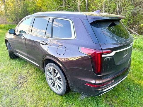 Used 2021 Cadillac XT6 Premium Luxury image 3