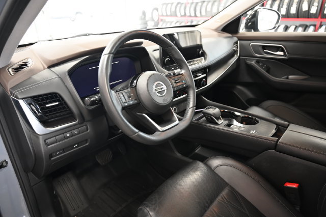 Used 2021 Nissan Rogue Platinum FWD image 25