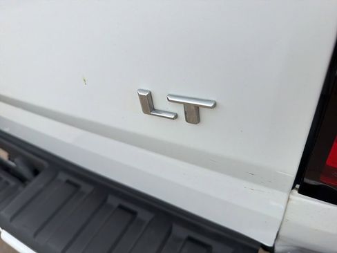 Used 2022 Chevrolet Colorado LT w/ Fleet Safety Package RWD image 11