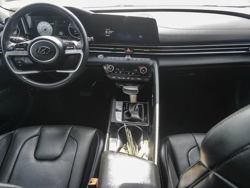 Used 2023 Hyundai Elantra Limited FWD image 15